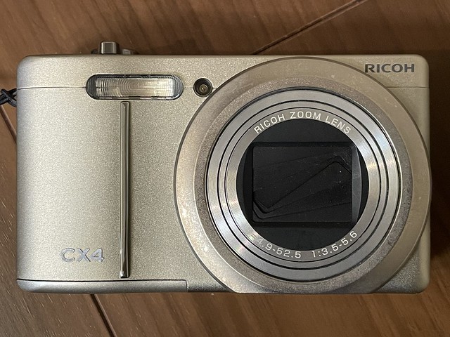 RICOH CX4