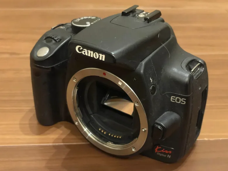 EOS KISS DIGITAL N